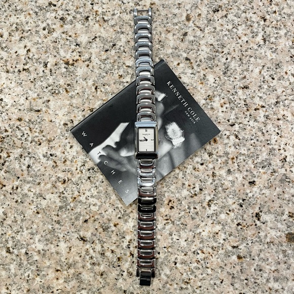 Kenneth Cole Watch - Picture 6 of 6